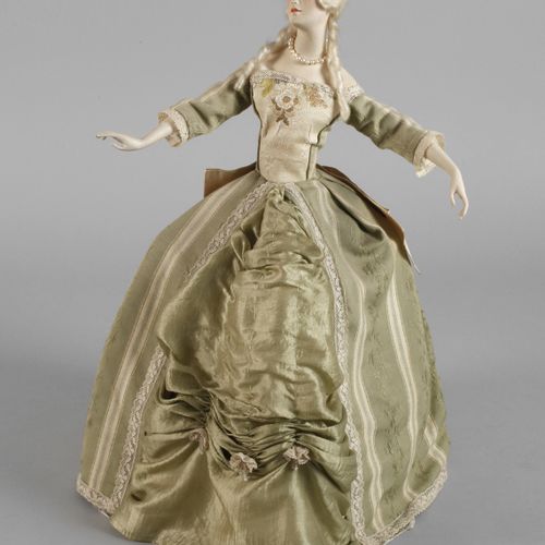 Null 
Baitz artist's doll "Ida" as a rococo lady
Teepuppe/Half Doll, Viennese ar&hellip;