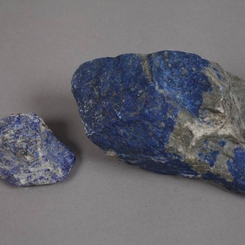 Null Lot de lapis-lazuli
Afghanistan, quatre segments de tailles différentes, de&hellip;