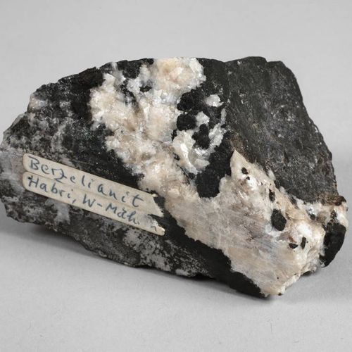 Null Berzelianite
Lieu de découverte mine Habri, gisement Rožná/Tchéquie, morcea&hellip;