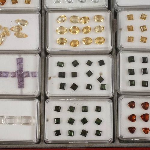 Null Collezione di gemme sfaccettate
vasta collezione, comprendente tormalina ro&hellip;