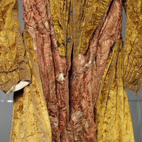 Null Veste Renaissance
probablement 17e/18e siècle, manteau longueur genou en br&hellip;