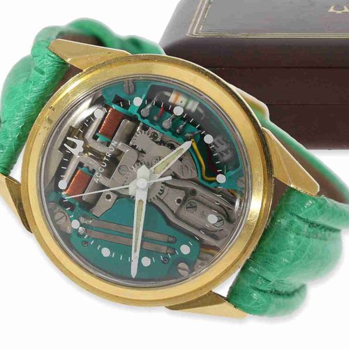 Null Wristwatch: Bulova Accutron Spaceview in the rare solid gold version, 18K, &hellip;