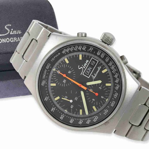 Null Wristwatch: large sporty steel chronograph by Sinn with day and date displa&hellip;
