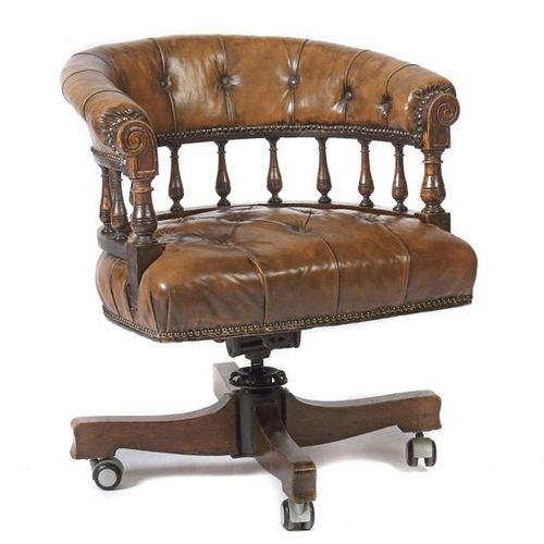 Null Chesterfield office chair around 1900, cross base with erg. The armchair, w&hellip;