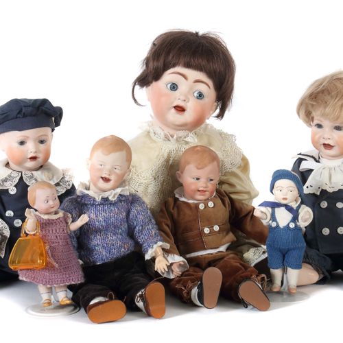 Null 7 Puppen-Repliken ca. 1990er Jahre, Nachgüsse der org. Köpfe von ca. 1920, &hellip;