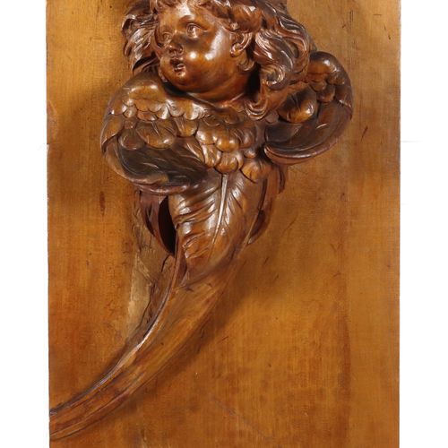 Null Sculpteur d'images du 20e siècle ''Tête d'ange ailée'', bois sculpté, exécu&hellip;