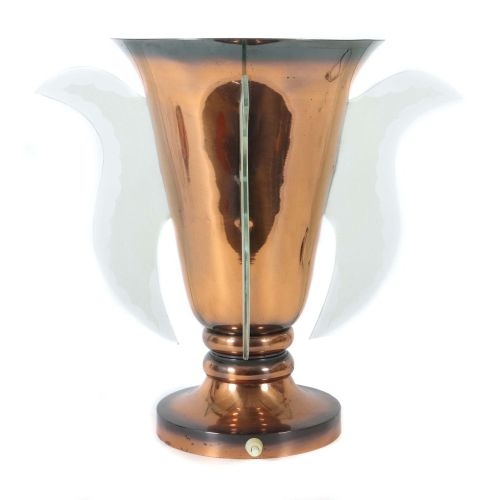 Null Goblet-shaped Art Deco台灯，法国，1930年代，台灯作为天花板上的聚光灯，在镀铜的金属片上有4个弯曲的玻璃灯罩的安装元件，1个带&hellip;