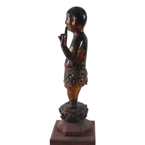 A Bronze buddha statue. XVIII Una statua di buddha in bronzo. XVIII

laccato e p&hellip;
