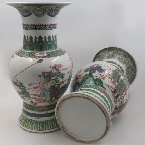 Pair Of Chinese Famille Rose Porcelain Vases. XIX century Paar chinesische Famil&hellip;