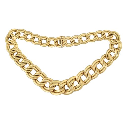 COLLANA Collar de oro amarillo con cadena descendente, gr. 76,8. Longitud 44 cm
