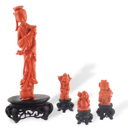QUATTRO STATUINE in coral depicting respectively a "Quanin" and three small orie&hellip;