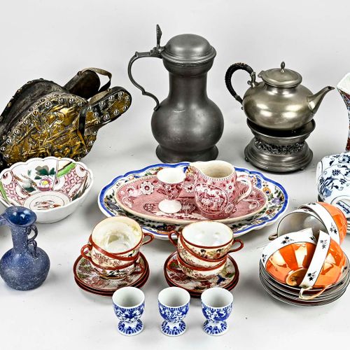 Null Lot miscellaneous. Old and antique. Consisting of: porcelain, pewter, ceram&hellip;