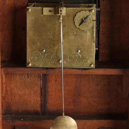 Null 大型古董法国桃花心木桌钟，带有17-18世纪的机芯。大约在1820年。Gribelin巴黎。改为弹簧摆锤+锚式擒纵机构。半小时罢工。最小的木材损坏。一&hellip;