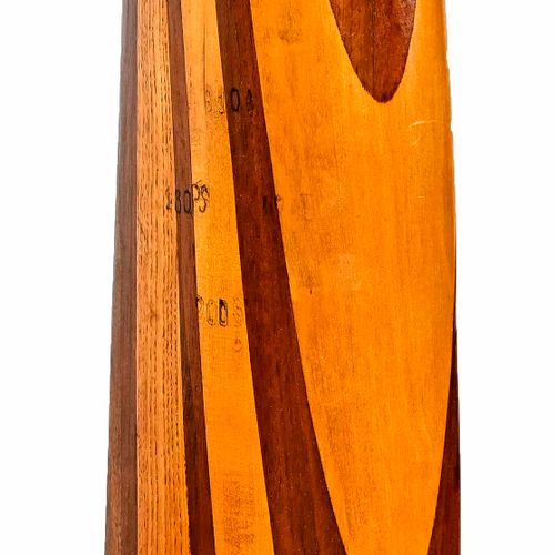 Null 用硬木制成的大型旧飞机螺旋桨，上面有Keil的名字+各种数字。20世纪。尺寸。268厘米。状况良好。