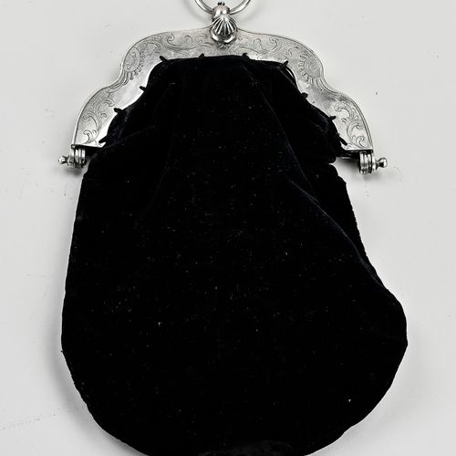 Null Antike Tasche mit einer silbernen konturierten Klammer mit Gravur und einer&hellip;