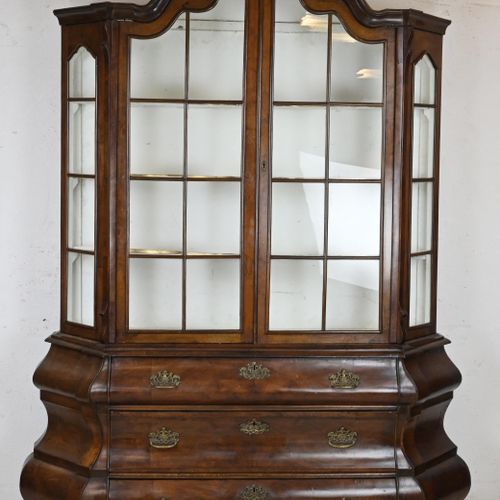 Null 19th century Dutch walnut baroque china cabinet with bronze fittings and cl&hellip;