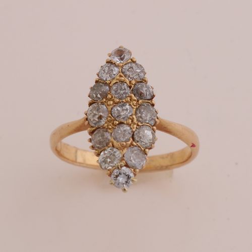 Null Ring aus Gelbgold, 750/000, mit Diamant. Ring mit marquiseförmigem Kopf, be&hellip;