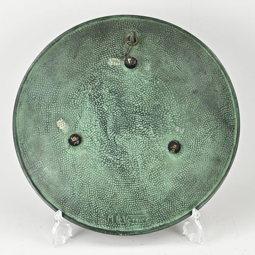 Null 法国铜质大碗，有马/人物装饰。作者：马克斯-勒维里尔。1891 - 1973.尺寸。4.5 x Ø 33.5厘米。状况良好。