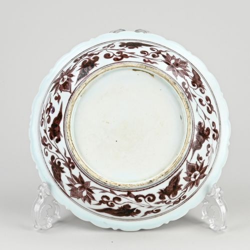 Null Assiette profonde en porcelaine chinoise à décor floral rouge oxyde + bord &hellip;