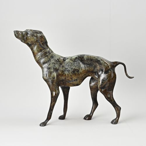 Null 现代青铜像。狩猎犬。20世纪下半叶。尺寸。36 x 45 x 8厘米。状况良好。