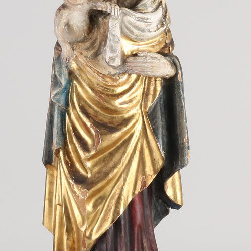 Null Antica Madonna scolpita in legno dorato. Francia. Circa 1800. Parzialmente &hellip;