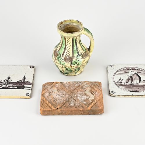 Null Ceramica antica in quattro parti. Composto da: Brocca del XVII-XVIII secolo&hellip;