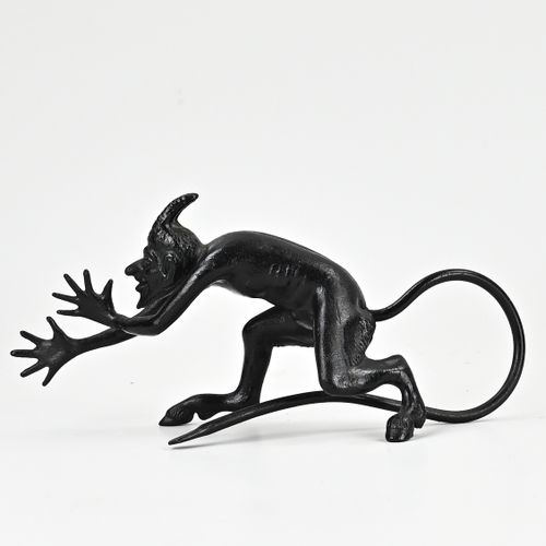 Null Antique bronze figure. Devil. Viennese style. Unnoticed. Dimensions: 7 x 17&hellip;