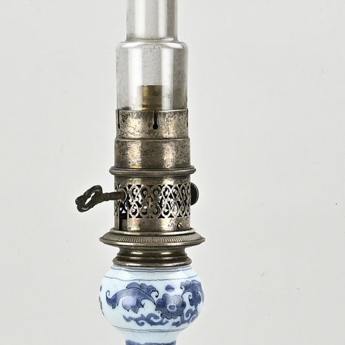 Null Antique Delft fayence oil lamp with knob vase. Chinoiserie decor. 18th - 19&hellip;
