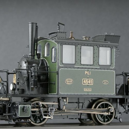Trix HO/Ref 22021. Royal Bavarian Railways "Glaskasten" steam locomotive. Produc&hellip;