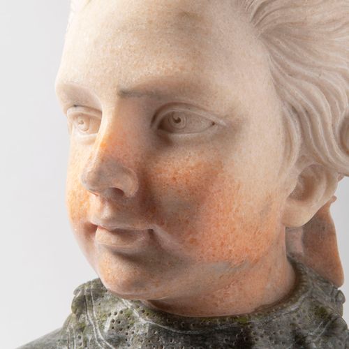 A marble bust of the young Mozart, year 1950 年轻的莫扎特的大理石半身像 嗯 1950年

高度：53厘米