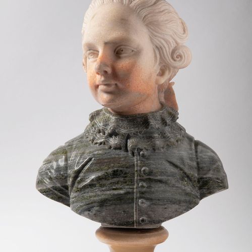 A marble bust of the young Mozart, year 1950 Busto in marmo del giovane Mozart u&hellip;