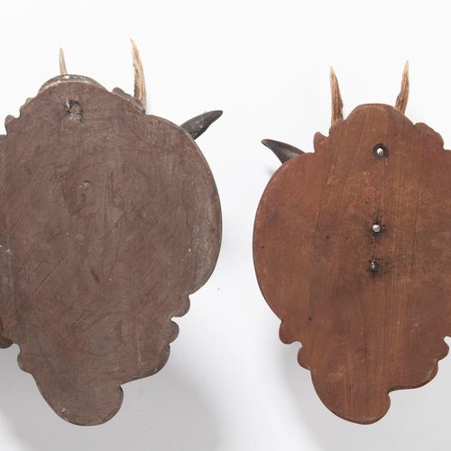 A Pair of Deer Heads, 18th century Paire de têtes de cerfs, 18ème siècle, bois s&hellip;
