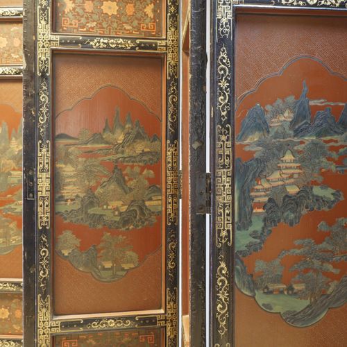 CHINA, late 19th century, Large eight-leaf lacquered wood screen decorated with &hellip;