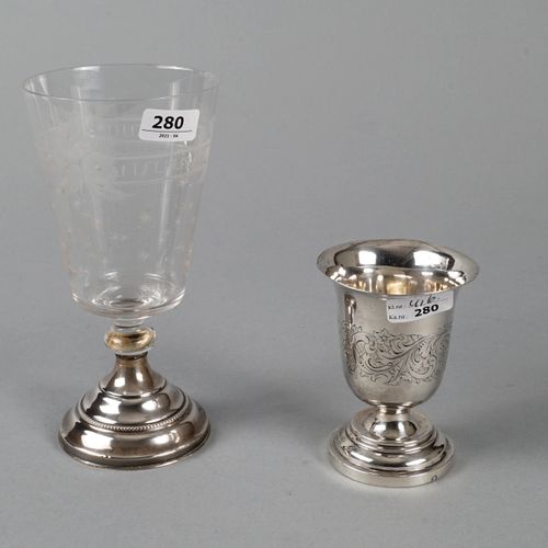 Null Etched crystal beaker on Dutch silver foot, second amount, h. 15 cm, small &hellip;