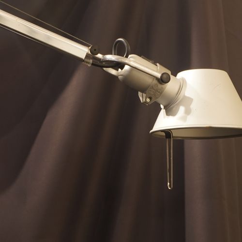 Null Artemide Tolomeo Lettura落地灯，由Michele de Lucchi 和 Giancarlo Fassina设计，高150厘米&hellip;