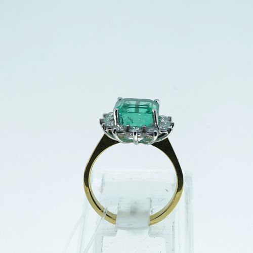 Null Bicolor-Goldring, 18 krt, besetzt mit Diamanten im Brillantschliff und Smar&hellip;