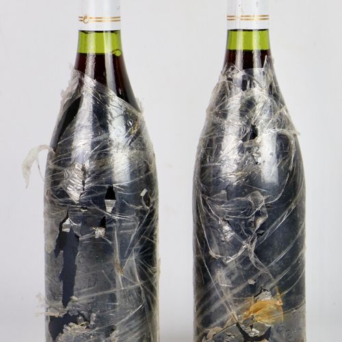 Null CORTON GRAND CRU.

Pierre André.

Millésime : 1991.

2 bouteilles, e.T.