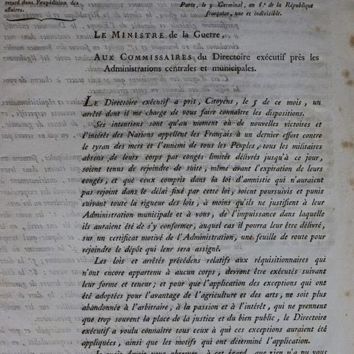 Null Ensemble de huit documents de l'An V - VI - VIII de la République, dont doc&hellip;