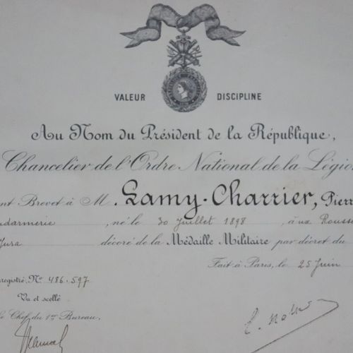 Null Diplôme de la médaille militaire

Attribué à un gendarme.

Papier imprimé e&hellip;