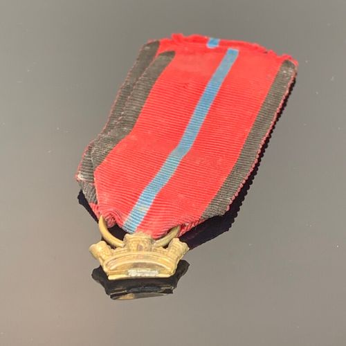 Null Ensemble de trois décorations :

Médaille des vétérans 1870-1871.

Médaille&hellip;