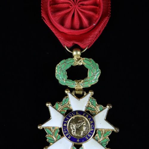 Null Ordre de la Légion d'honneur IV République, Officier.

Croix de 40 mm en br&hellip;