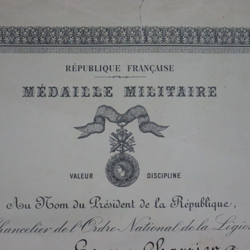 Null Diplôme de la médaille militaire

Attribué à un gendarme.

Papier imprimé e&hellip;