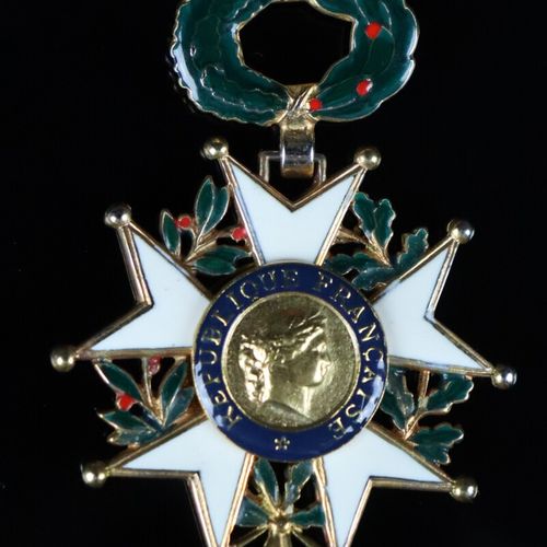 Null Ordre de la Légion d'honneur V République, Officier.

Croix de 40 mm, en br&hellip;
