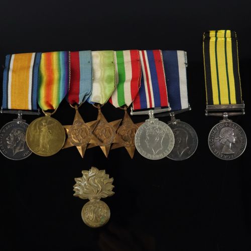 Null Ensemble de décorations anglaises comprenant :

- médaille service général &hellip;