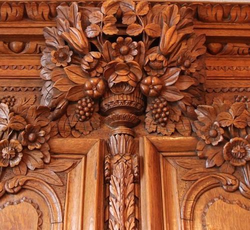 Null Armoire de mariage en bois naturel Normandie ouvrant à deux portes sculpté &hellip;