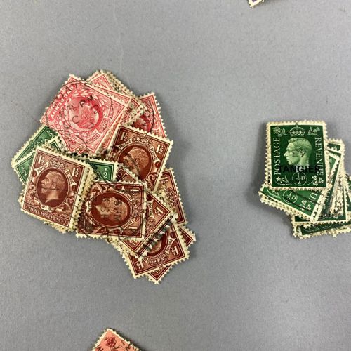 大不列颠。 
一批古老和半现代的邮票。