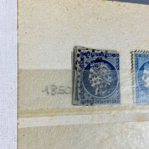 邮票相册。 
旧的和半现代的。 
从1850年到1950年 
有几个邮票是一式两份的。