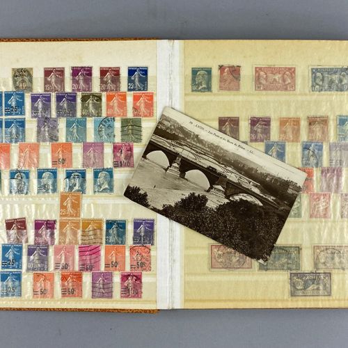 Album de timbres, 
anciens et semi moderne. 
De 1850 à 1950 
Plusieurs timbres e&hellip;