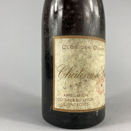 Une bouteille de Château Belle Rive, 
Clos des Quarts de Chaume 1955, 
Coteaux d&hellip;
