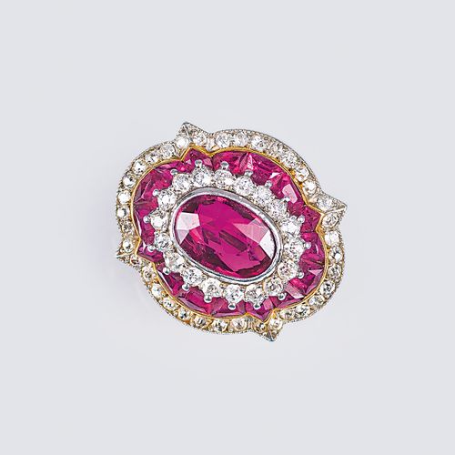 A fine antique Diamond Brooch with Natural Rubies. Vers 1900. Platine, or jaune &hellip;